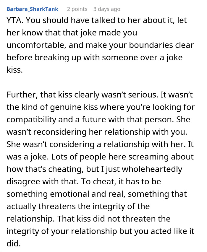 Screenshot of an online discussion about a girlfriend kissing another woman in front of friends and relationship boundaries. Screenshot of an online discussion about a girlfriend kissing another woman in front of friends and relationship boundaries.