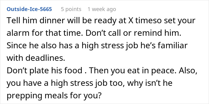 Screenshot of a forum comment discussing a guy leaving domestic chores to his wife and expecting dinner to be served. Screenshot of a forum comment discussing a guy leaving domestic chores to his wife and expecting dinner to be served.