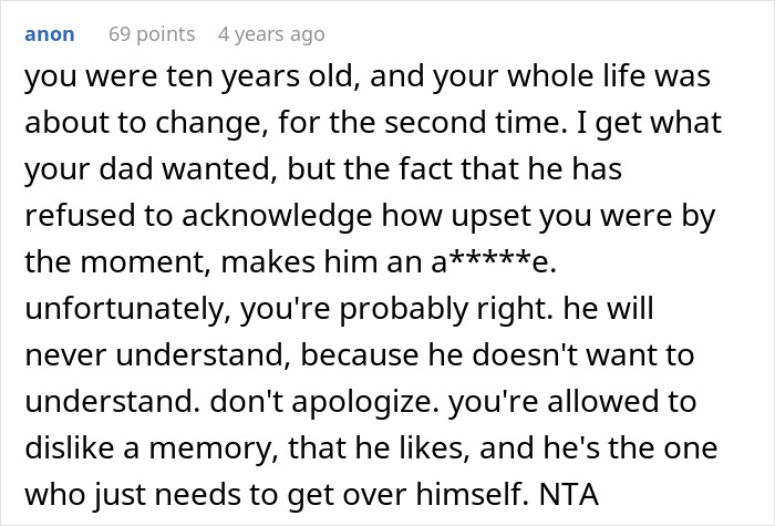 Comment discussing a selfish dad refusing to acknowledge his daughter's upset after ruining her Christmas memory.
