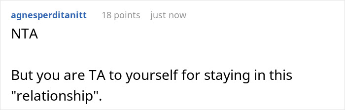 Comment on a forum post criticizing the fiance babysitting daughter while hunting, expressing disagreement and relationship advice. Comment on a forum post criticizing the fiance babysitting daughter while hunting, expressing disagreement and relationship advice.