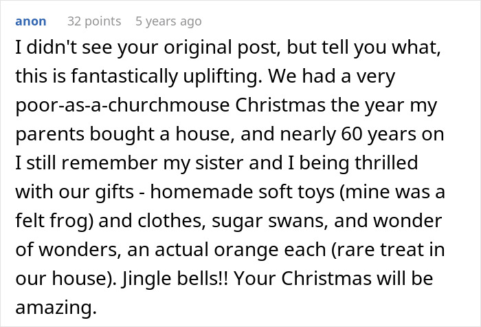 Alt text: Screenshot of a Reddit comment sharing a heartfelt story about a father unable to afford Christmas gifts.