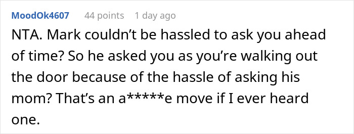 Reddit comment criticizing a guy for assuming GF’s son is a free babysitter and causing tension by not planning ahead.