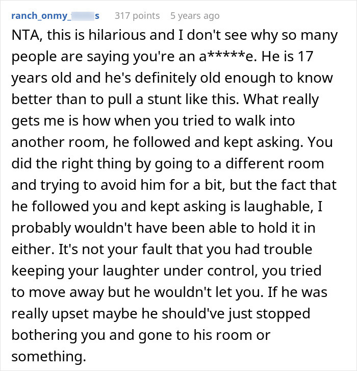 Screenshot of a Reddit comment discussing a teen who breaks a new chair and asks dad to replace it. Screenshot of a Reddit comment discussing a teen who breaks a new chair and asks dad to replace it.