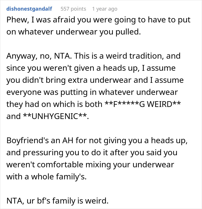 Reddit comment discussing a woman baffled by her boyfriend&rsquo;s family Christmas traditions and their reaction to her.