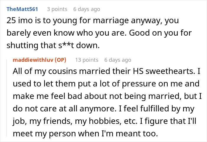 Screenshot of a conversation where family pressures on marriage and childfree cousin’s stance during vacation are discussed.