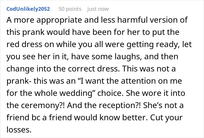 Guest reacts as bridesmaid breaks dress code wearing bold red dress at all-black wedding ceremony and reception. Guest reacts as bridesmaid breaks dress code wearing bold red dress at all-black wedding ceremony and reception.