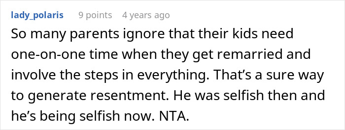 Comment discussing selfish dad demanding apology from daughter after ruining her Christmas memory and parenting issues.