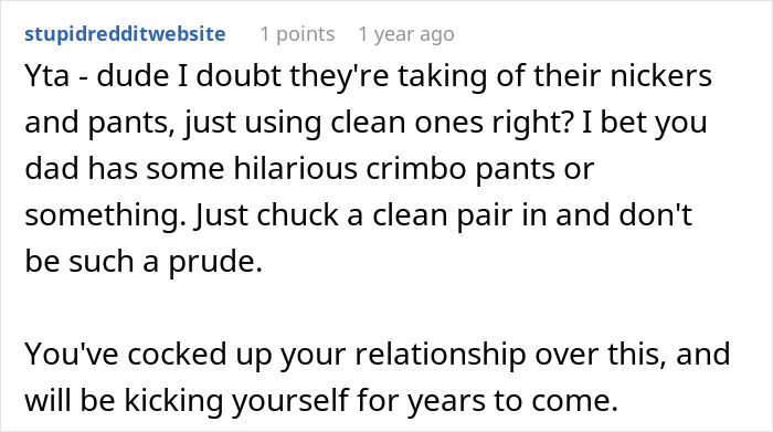 Woman baffled by family’s Christmas traditions, causing tension with offended boyfriend over participation. Woman baffled by family’s Christmas traditions, causing tension with offended boyfriend over participation.