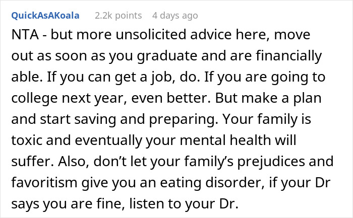 Reddit comment advising to move out and avoid toxic family amid weight and diabetes struggles shared between siblings.