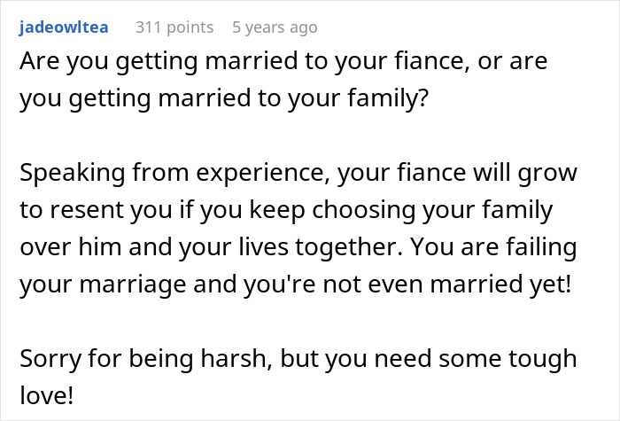 Text post about a bride’s family wanting to call off the wedding after her fiancé threatens legal action against her brother. Text post about a bride’s family wanting to call off the wedding after her fiancé threatens legal action against her brother.