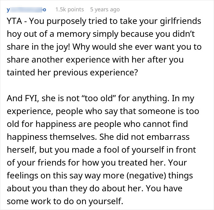 Screenshot of a Reddit comment criticizing a guy for mocking his girlfriend fangirling over a K-pop band and causing conflict. Screenshot of a Reddit comment criticizing a guy for mocking his girlfriend fangirling over a K-pop band and causing conflict.