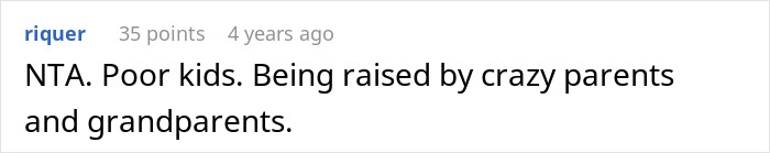 Reddit comment about family surprise attempt at 1 A.M. on Christmas leading to being kicked out, discussing family dynamics.