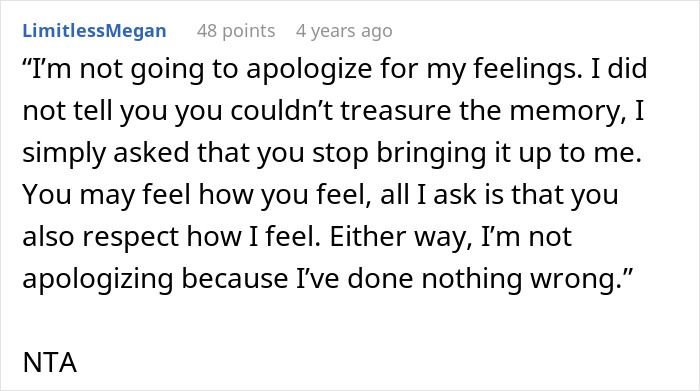 Comment from LimitlessMegan refusing to apologize, highlighting selfish dad demands apology from daughter after ruining Christmas memory.