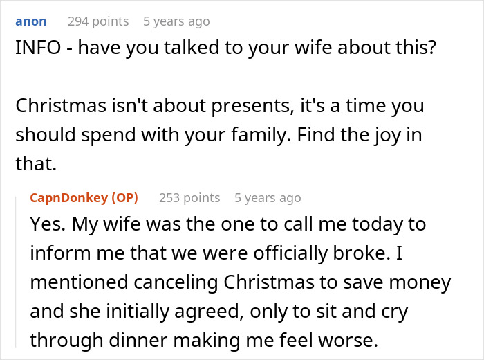 Online discussion about father wanting to cancel Christmas due to financial struggles and family reactions shared in forum comments.