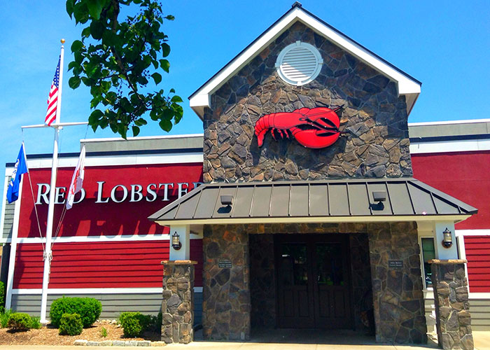 40 Companies That Deserve A “Corporate Darwin Award” For Destroying Their Businesses