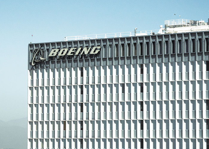 40 Companies That Deserve A “Corporate Darwin Award” For Destroying Their Businesses