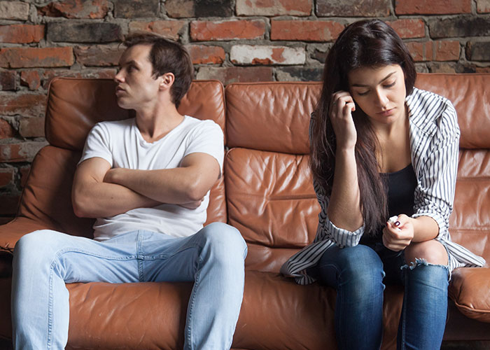 Woman Shocked To Realize She Can’t Trust What Her Husband Says As He’s A Pathological Liar Woman Shocked To Realize She Can’t Trust What Her Husband Says As He’s A Pathological Liar