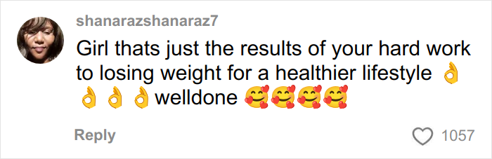 User comment praising weight loss, highlighting encouragement on hiding loose belly skin after massive weight loss.