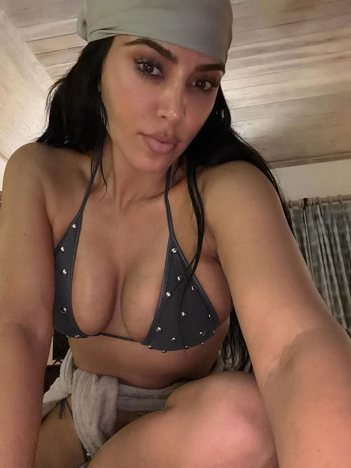 "Pathological Liars": Kim Kardashian Brutally Blasts Her Psychics After Failing The Bar Exam