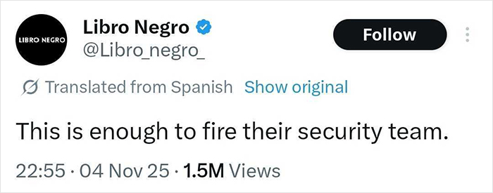 Tweet from Libro Negro commenting on a security lapse after a man kisses and fondles Mexican president while she addresses crowd. Tweet from Libro Negro commenting on a security lapse after a man kisses and fondles Mexican president while she addresses crowd.