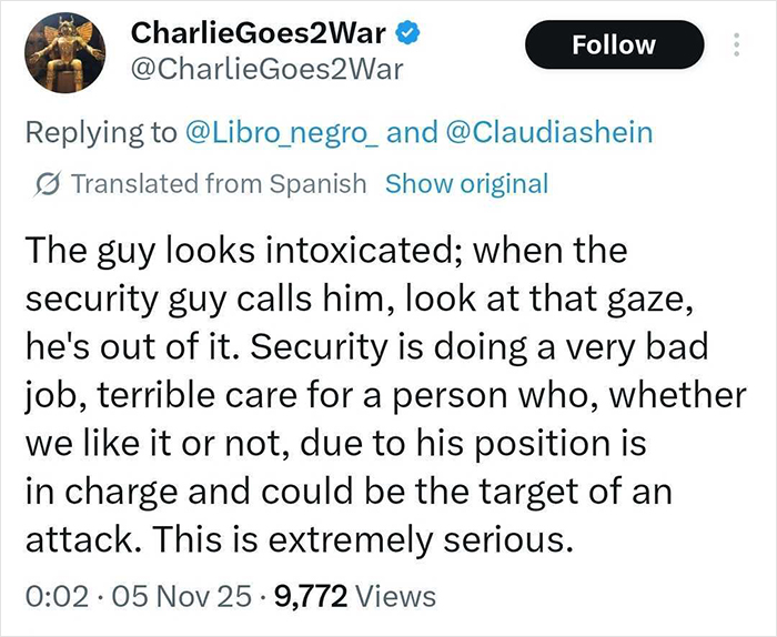 Tweet criticizing security at Mexican president event, describing intoxicated man and poor protection despite serious risks. Tweet criticizing security at Mexican president event, describing intoxicated man and poor protection despite serious risks.