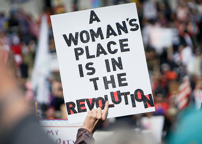 Woman Celebrating Her PhD Delivers Savage Response To Male Criticism, Internet Joins In Woman Celebrating Her PhD Delivers Savage Response To Male Criticism, Internet Joins In