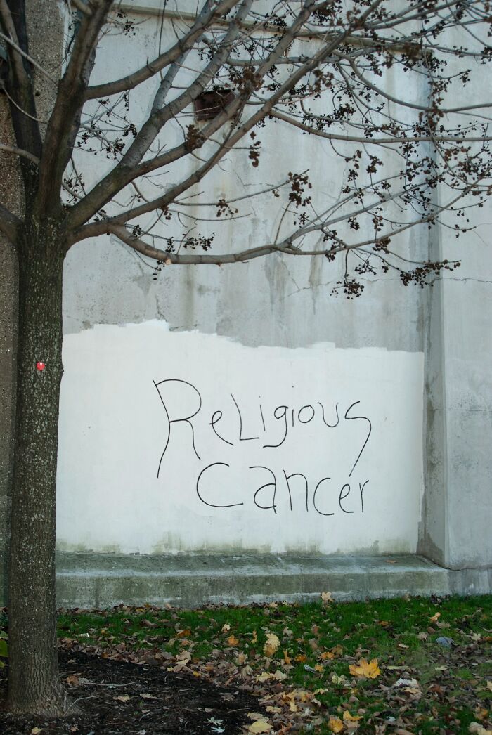 47 People Reveal The Strangest Corners Of The Internet They’ve Ever Discovered: “It Got Very Dark Very Quickly”