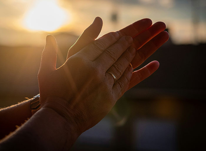 “I’m Sorry, I’m Married”: 30 Times People Misread Social Cues And Created Legendary Cringe