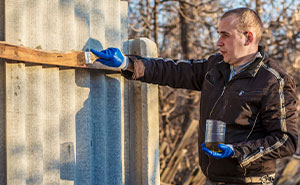 Man Wakes Up To A New Fence On The Property Line, Neighbor Casually Demands He Pay Half