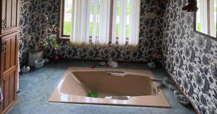 “Nightmare On Zillow Street”: 80 Homes For Sale That Absolutely Nobody Wants To Move Into