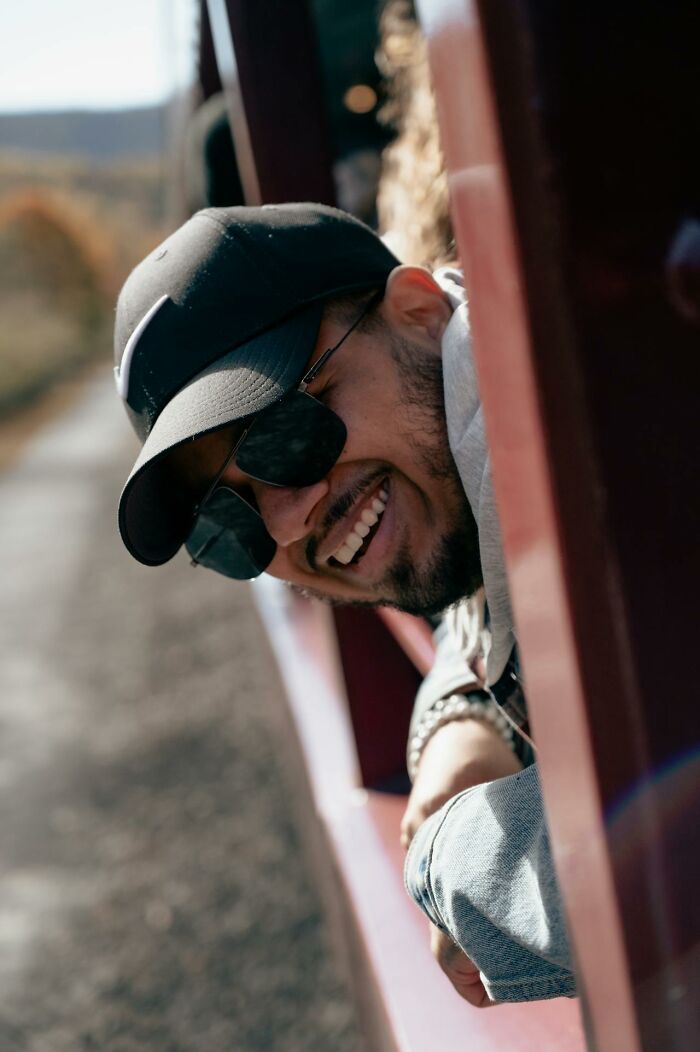 Online Dating Is Not Easy, And People Shared 50 Things To Do Or Avoid Doing