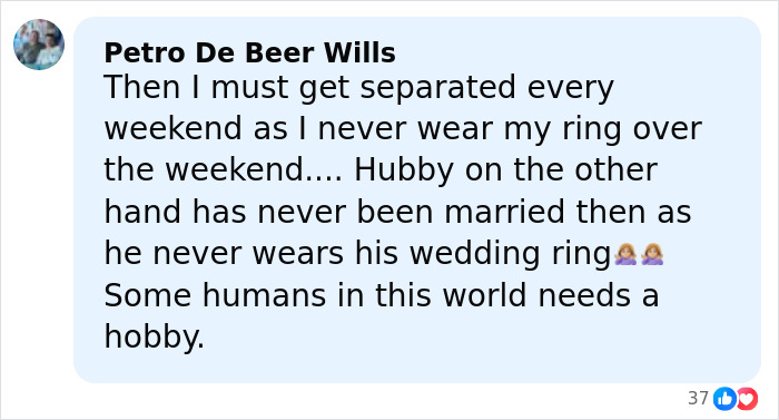 Comment by Petro De Beer Wills discussing ringless weekend and marriage rumors involving JD Kirk and Usha Vance.