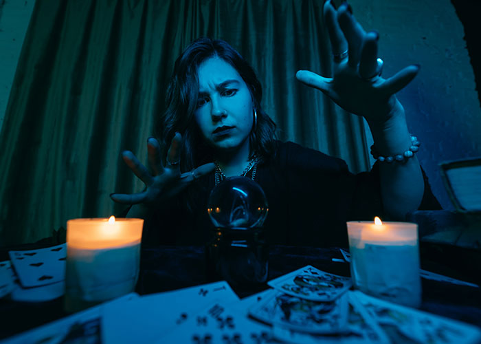 50 Stories Of Psychic Predictions That Were Shockingly Accurate