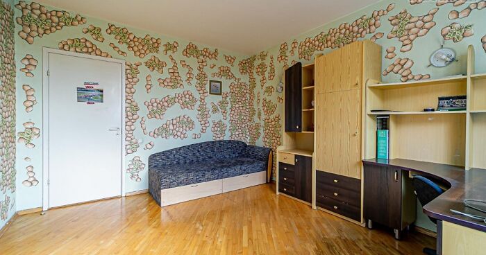 103 Wild Real Estate Listings That People Actually Thought Would Help Sell Their Properties (New Pics)