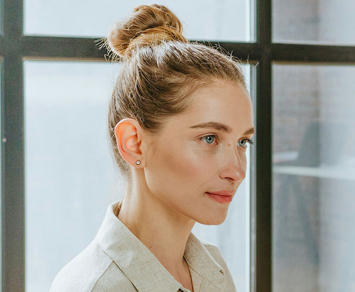 “Should I Text Back Now?”: 46 People Talk About The Social Cues That Baffle Them