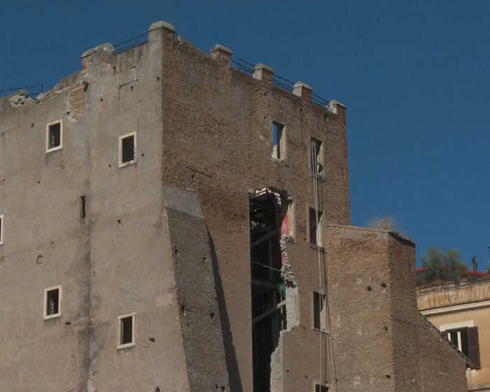 Famous Rome Tower Partially Collapses Onto People Below, Video Captures Terrifying Moment Famous Rome Tower Partially Collapses Onto People Below, Video Captures Terrifying Moment
