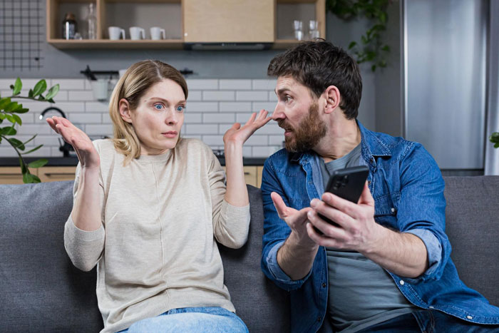 Férias em família se transformam em ultimato depois que marido coloca os negócios em primeiro lugar e esposa ameaça viagem solo