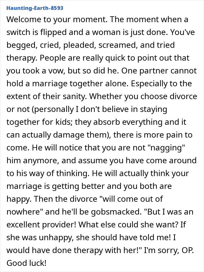 Man prioritizes work over family, pretending not to have a wife, while she knows and wants to stay in the marriage.