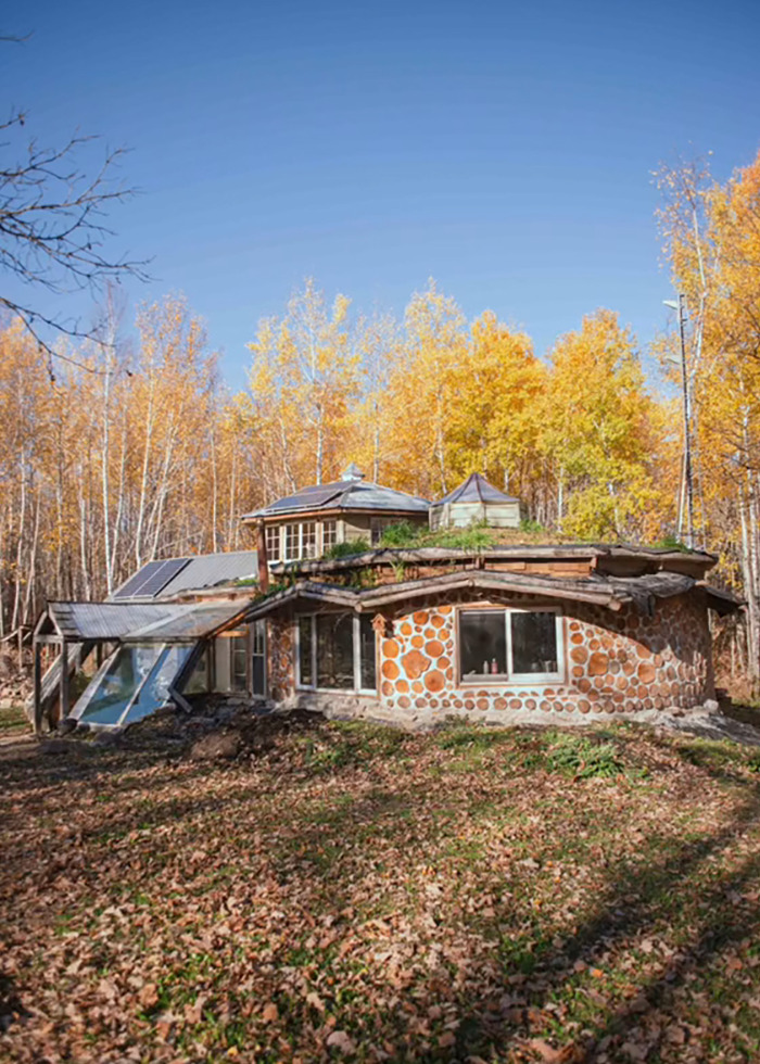 Rustic cabin in the woods surrounded by autumn trees, highlighting viral $15K cabin safety concerns in a natural setting. Rustic cabin in the woods surrounded by autumn trees, highlighting viral $15K cabin safety concerns in a natural setting.