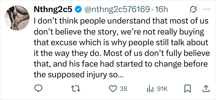 Tweet discussing Zac Efron's back to normal face, with expert opinions on what happened to his appearance. Tweet discussing Zac Efron's back to normal face, with expert opinions on what happened to his appearance.