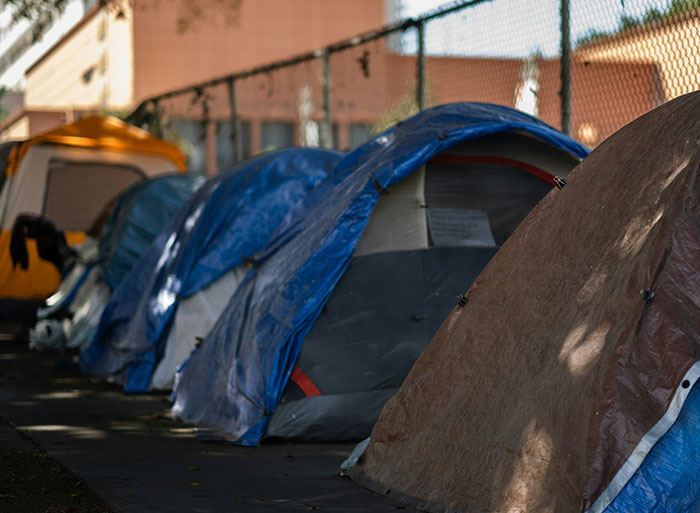 42 Of The Worst Places People Had To Survive A Night In