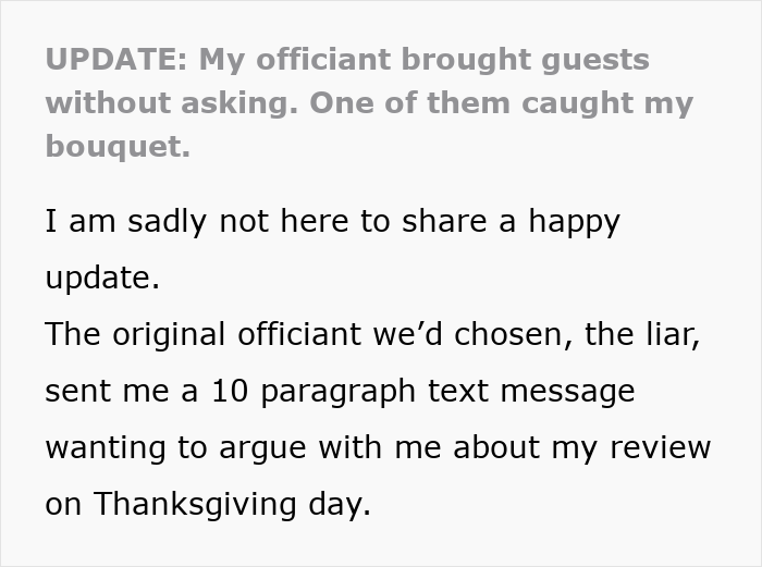 Bride mortified as officiant brings random guest to ceremony, chaos erupts when she catches the bouquet unexpectedly Bride mortified as officiant brings random guest to ceremony, chaos erupts when she catches the bouquet unexpectedly