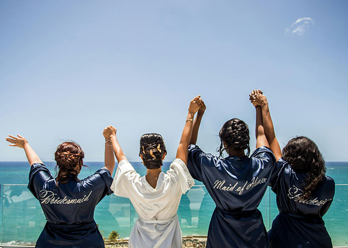 Woman Can’t Look At SIL The Same Way Again For Being Selfish And Not Wearing A Bikini To A Party Woman Can’t Look At SIL The Same Way Again For Being Selfish And Not Wearing A Bikini To A Party