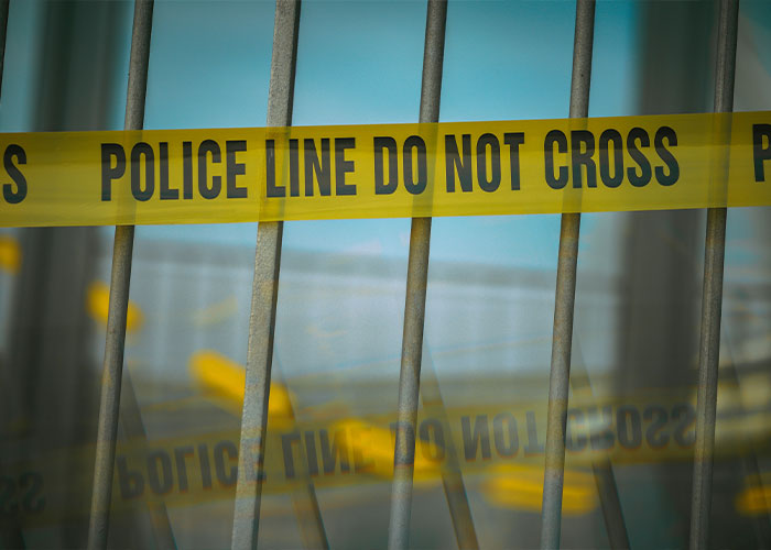 Trabalhador foge após acidente trágico com empilhadeira que tira a vida do CEO: "Ele estava no telefone"