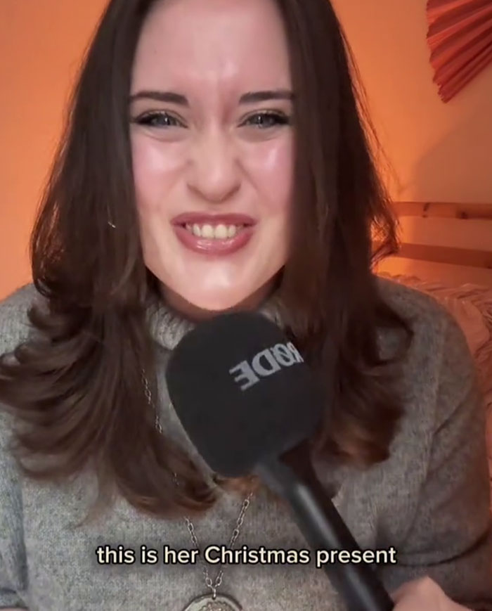 Woman sharing a letter from worst Victorian boyfriend, sparking conversation on how men have always been like this. Woman sharing a letter from worst Victorian boyfriend, sparking conversation on how men have always been like this.