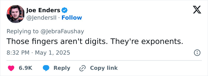 Screenshot of a tweet about Cynthia Erivo’s oddly large hands sparking debate and discussion online. Screenshot of a tweet about Cynthia Erivo’s oddly large hands sparking debate and discussion online.