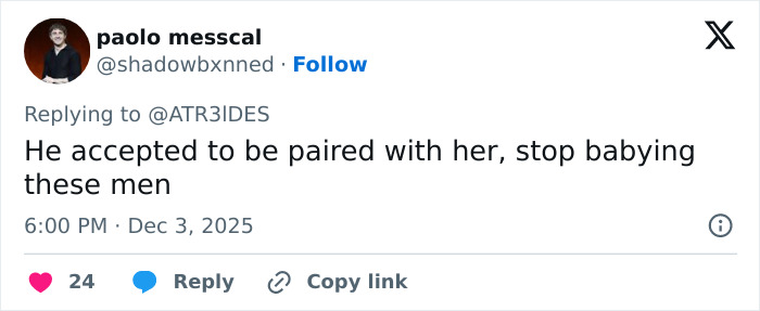 Tweet discussing Ethan Hawke’s pairing with Sydney Sweeney amid online controversy about his willingness to be there.