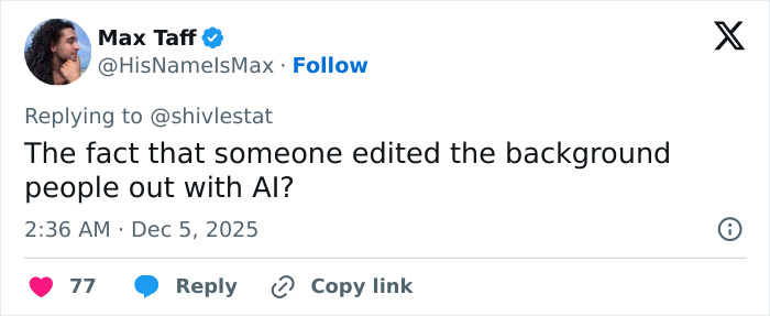 Screenshot of a tweet discussing AI editing related to a bizarre detail in Rebel Wilson and Ariana Grande photo. Screenshot of a tweet discussing AI editing related to a bizarre detail in Rebel Wilson and Ariana Grande photo.