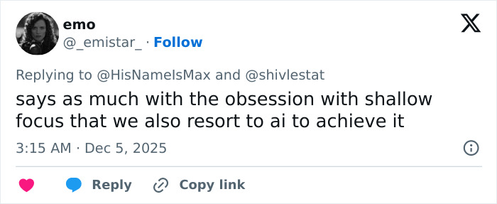 Rebel Wilson and Ariana Grande in a photo with people noticing a bizarre detail, sparking viral attention online. Rebel Wilson and Ariana Grande in a photo with people noticing a bizarre detail, sparking viral attention online.