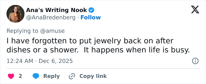 Screenshot of a tweet from Ana’s Writing Nook discussing daily life, reflecting public speculation on JD Vance’s wife Usha. Screenshot of a tweet from Ana’s Writing Nook discussing daily life, reflecting public speculation on JD Vance’s wife Usha.